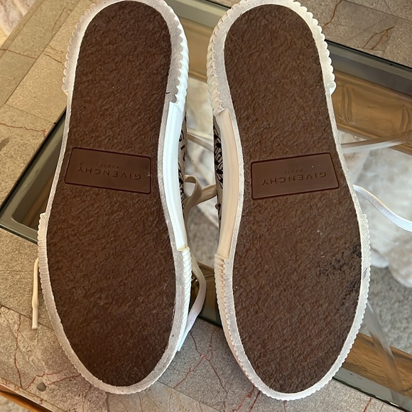 Women’s Givenchy sneakers size 36 - Picture 4 of 5